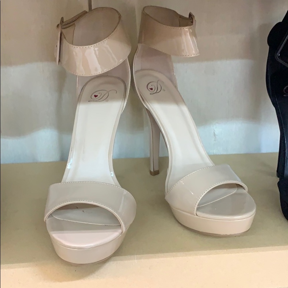 D Heart Ankle Strap Stiletto